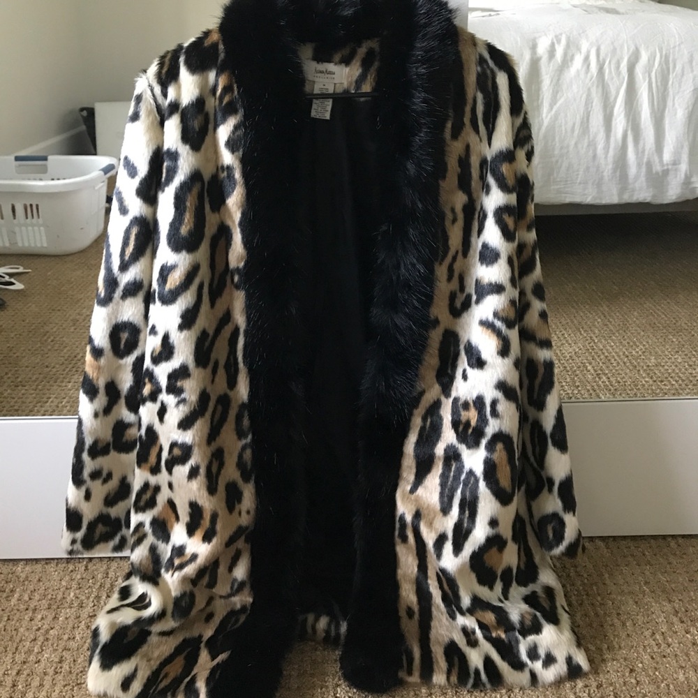 LEOPARD PEINT FUR JACKET NEVER WORN